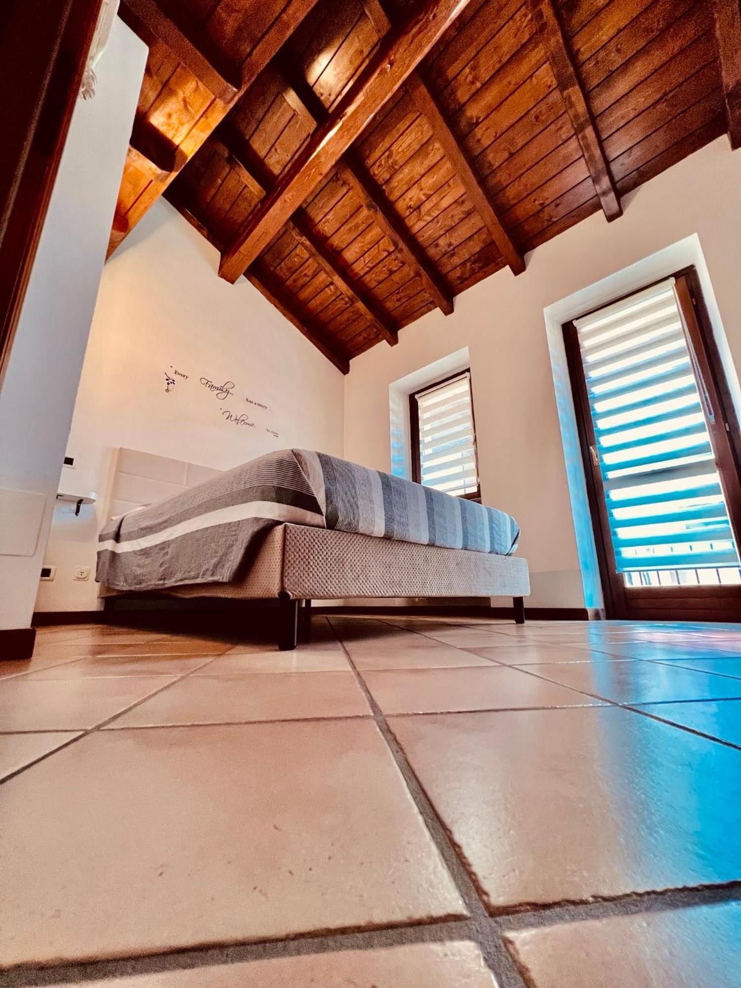 Vittoria Holiday House 斯特雷萨 外观 照片
